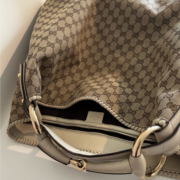 GUCCI SATCHEL - Picture 2 of 4